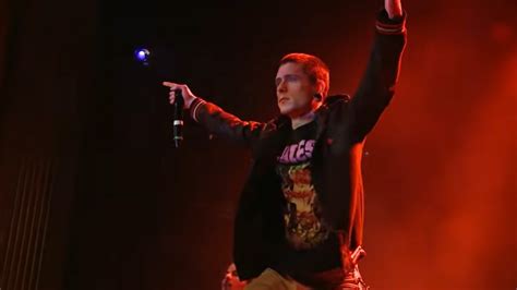 Unanswered (2012 Memorial Show Live) .